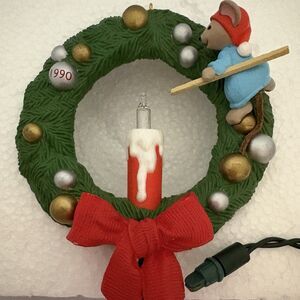 Chris Mouse Wreath 1990 Hallmark Magic #6 Collectors Series Ornament UNTESTED